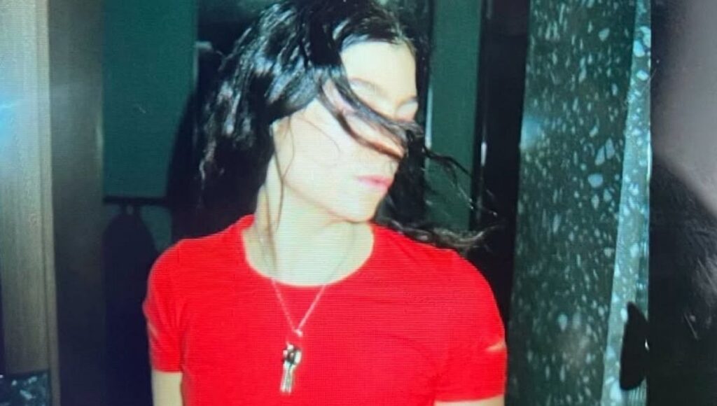 Letra de Lorde en español ' “Favourite Daughter”