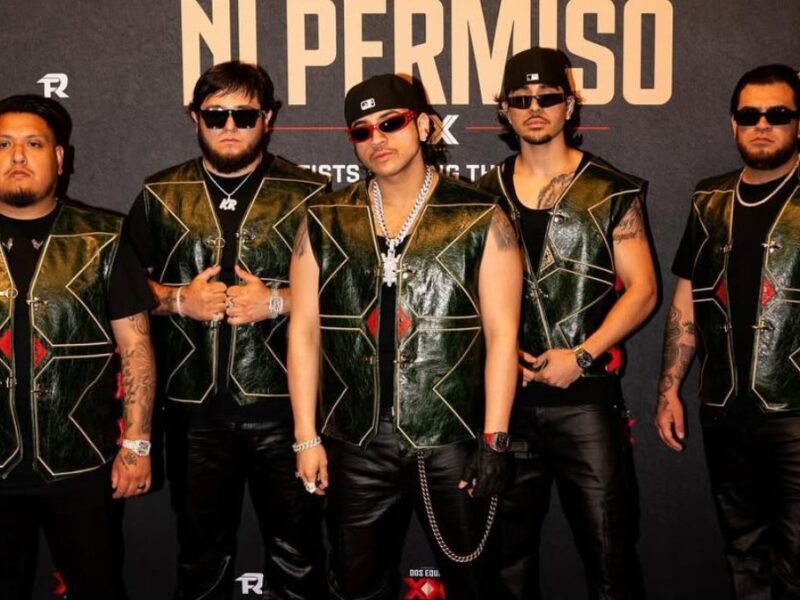 Qué canciones canta Fuerza Regida en su gira 2025