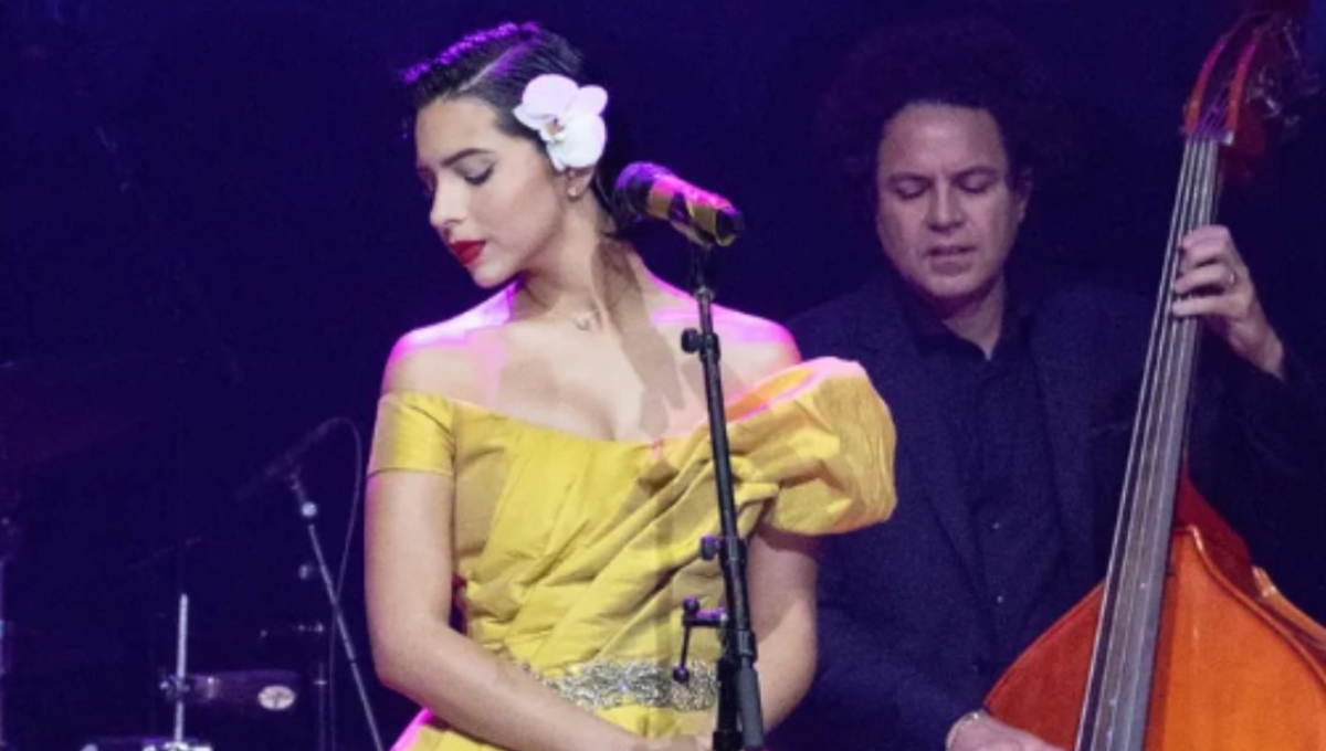 Ángela Aguilar video caída