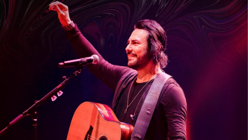 Beto Cuevas anuncia gira