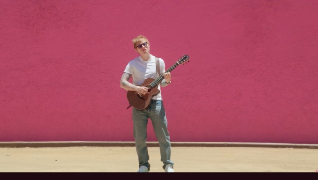 Ed Sheeran graba video de 'A Little More'.