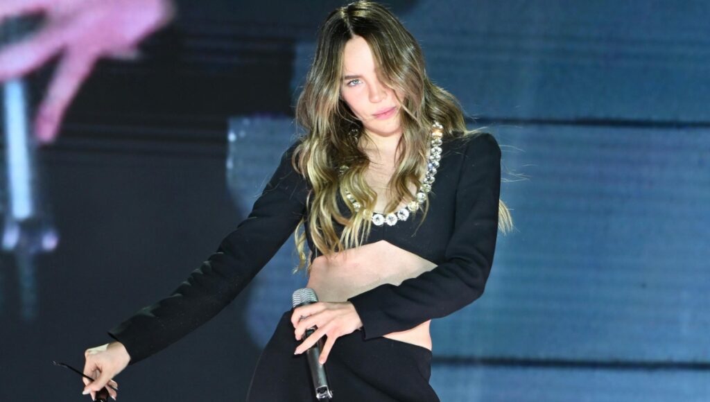 Belinda concierto en la FENAPO 2025.