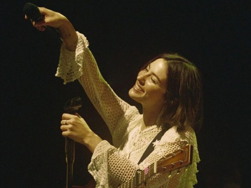 Gracie Abrams en concierto Pepsi Center
