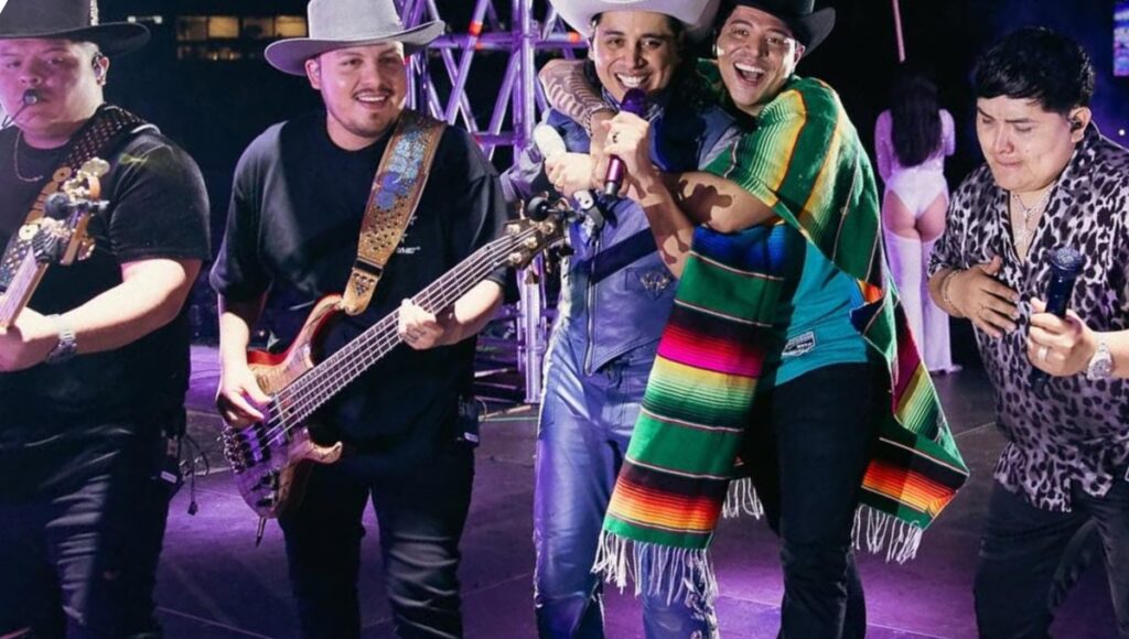 Grupo Firme concierto en el Palenque de Pachuca