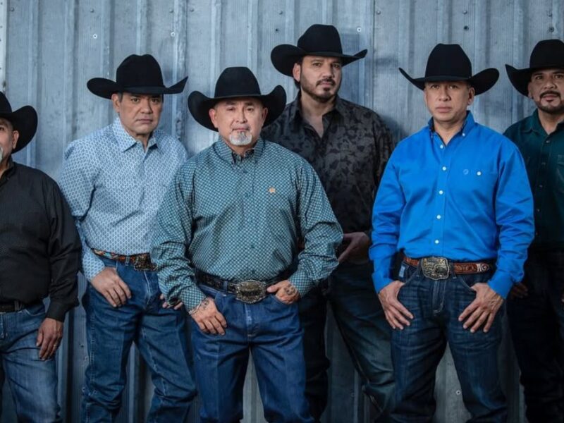 Letra de Estamos todos la canción de Intocable