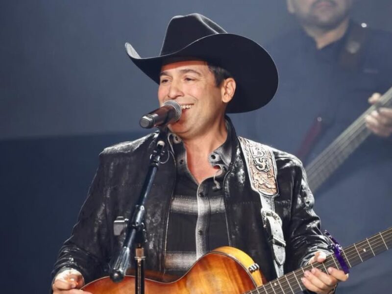 Bobby Pulido se retira de la música para seguir en la política