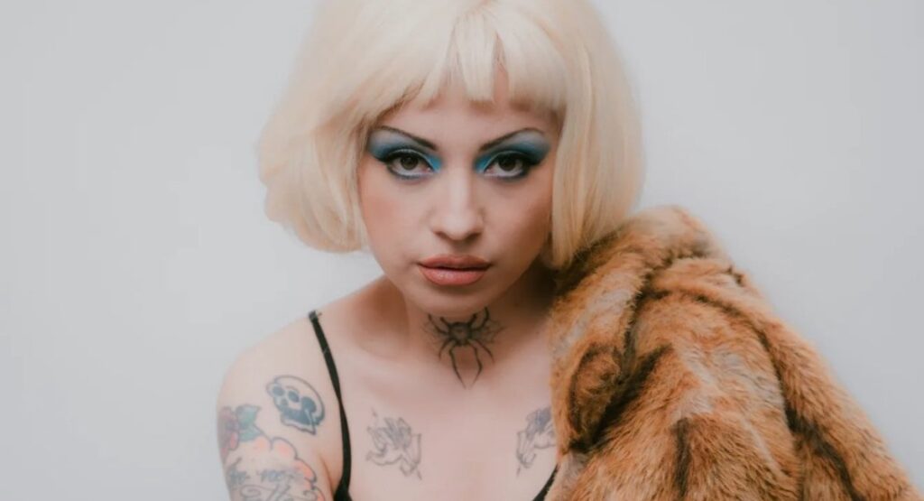 Letra de Mon Laferte