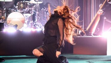 'Music by Men' de Florence + the Machine