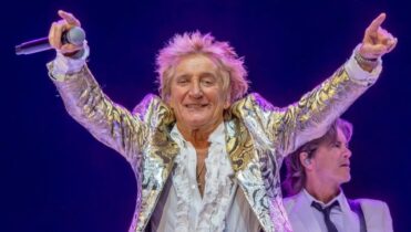 A qué hora termina el concierto de Rod Stewart en el Palacio de los Deportes