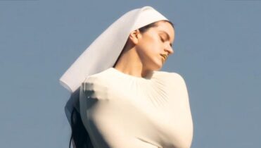 Rosalía estrena 'De madrugá'