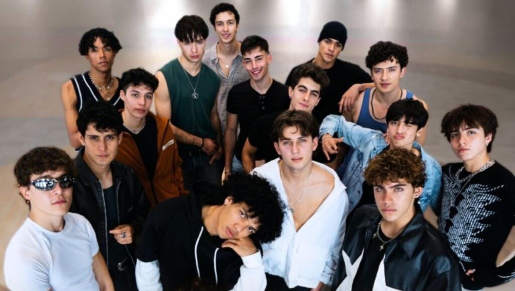 Qué dice la primera canción de Santos Bravos