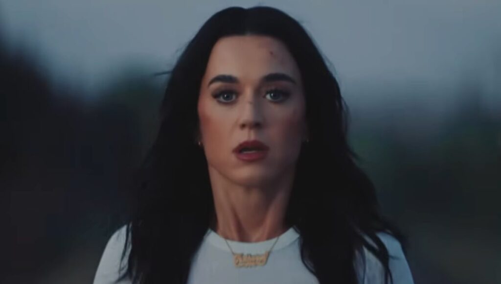 Qué dice la letra de Bandaids de Katy Perry en inglés y español