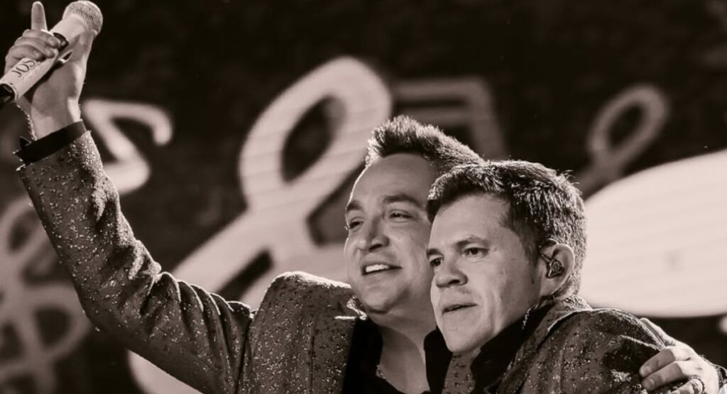 'De Ti Exclusivo' de Josi Cuen & Jorge Medina