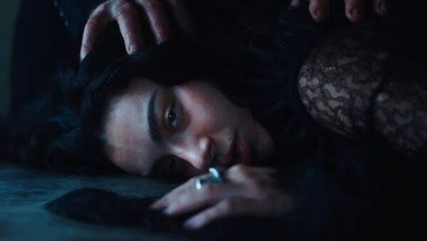 'House' de Charli XCX ft. John Cale