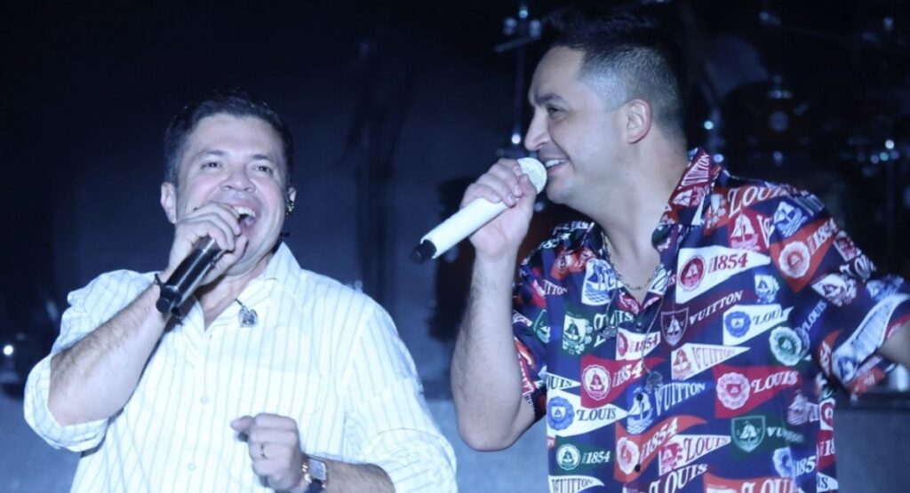 Jorge Medina y Josi Cuen en el Estadio GNP