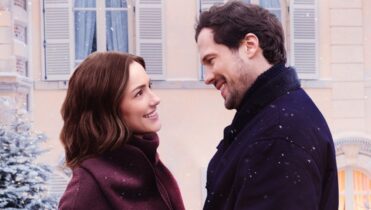 Cómo se llama la canción de la película El Encanto del Champán