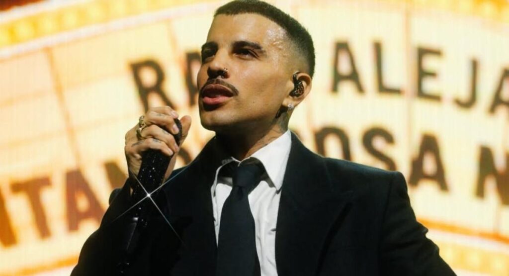 Outfits para el Cosa Nuestra Tour