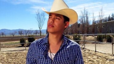 Cada quien Ariel Camacho y Los Plebes Del Rancho letra