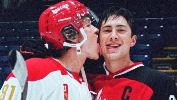 La historia de All the things she said en Heated Rivalry