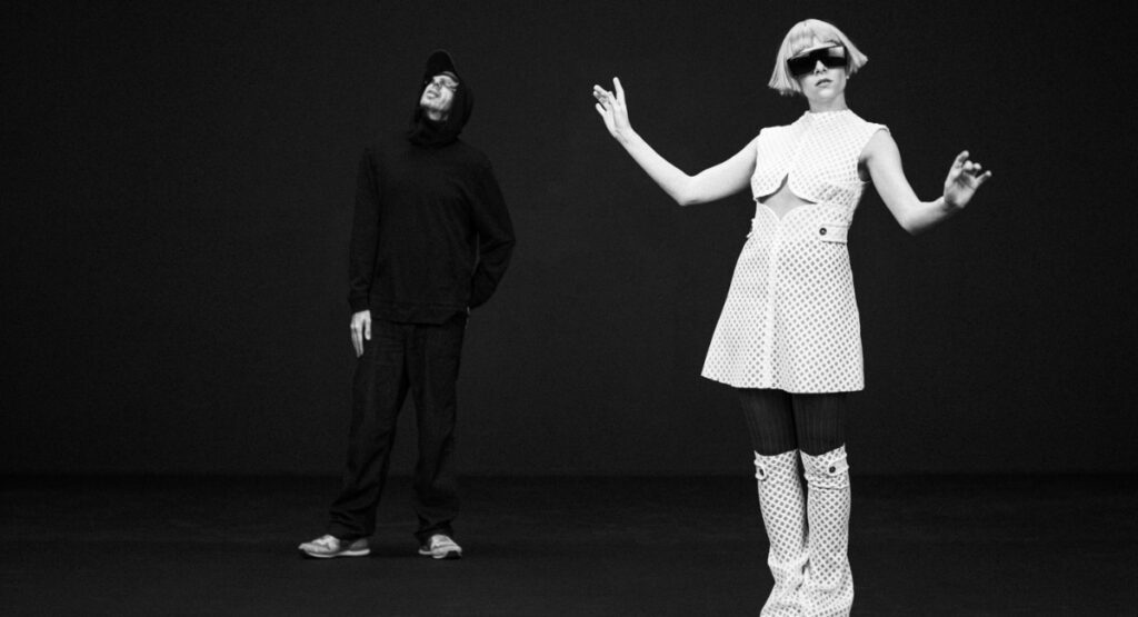 TOMORA estrena debut “RING THE ALARM”