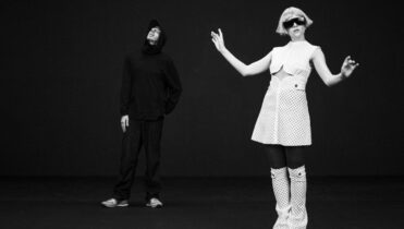 TOMORA estrena debut “RING THE ALARM”