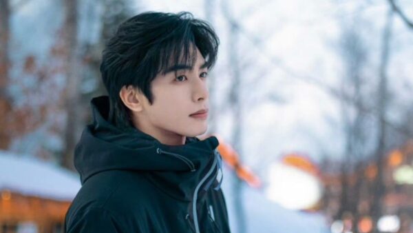 quiénes son los protagonistas de Brilla sobre mí