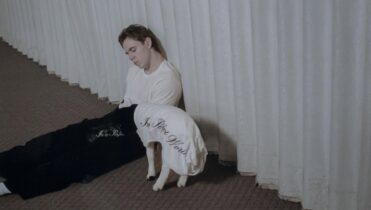 Letra completa y traducción en español de A COLD PLAY de The Kid LAROI