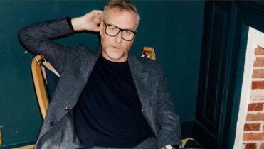 Matt Berninger de The National graba su versión de New Order Blue Monday