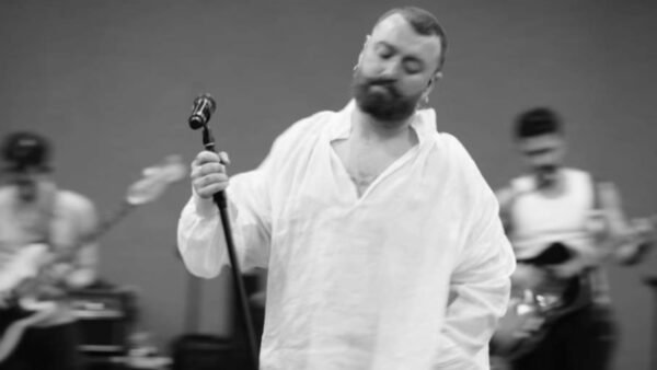 Sam Smith comparte su emoción por visitar México