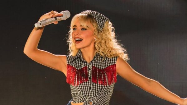 Such a Funny Way de Sabrina Carpenter en inglés y español