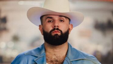 Carin León se enferma de dengue