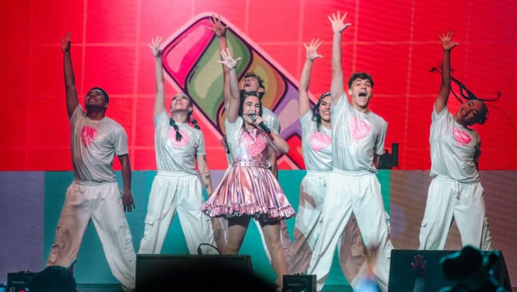 Lara Campos a qué hora inicia y termina su concierto gratis hoy 7 de enero