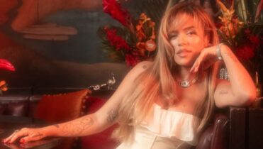 Letra completa y video de AltaFarra de Karol G