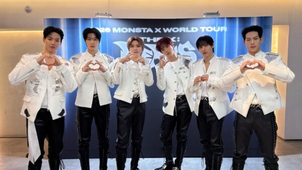 Letra de Growing Pains de Monsta X en inglés y español