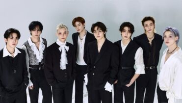 Letra de Mountains de Stray Kids en coreano y español