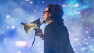 Letra de Telepatetic la canción de León Larregui