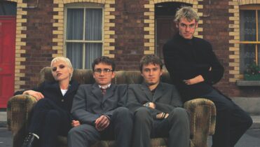 Canciones de la nueva edición de The Cranberries EVERYBODY ELSE IS DOING IT SO WHY CAN’T WE