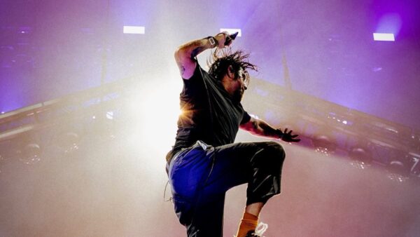 A qué hora termina el concierto de Deftones en el Palacio de los Deportes