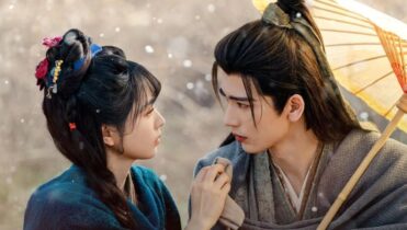 En busca de la felicidad soundtrack y quién canta cada canción