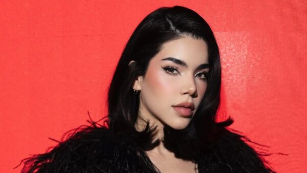 Transmisión en vivo de la listening party de K de Karma