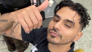 Letra y video de BABYRECORDS de Álvaro Díaz