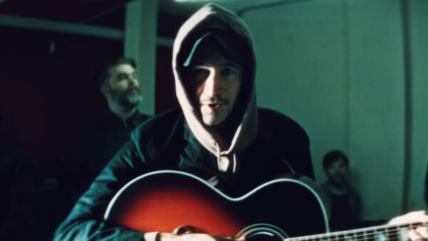 Letra de "Call It In" de Editors en inglés y español