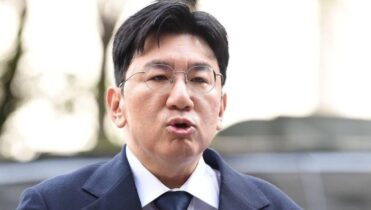 Bang Si-Hyuk en problemas legales