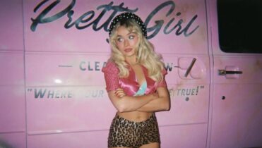 Letra House Tour de Sabrina Carpenter en inglés y español