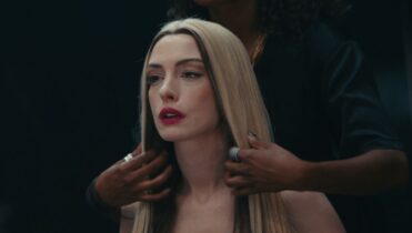 Letra de My mouth is lonely for you de Anne Hathaway en inglés y español