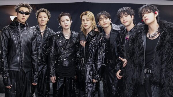 Venta de merch oficial para los conciertos de BTS en México