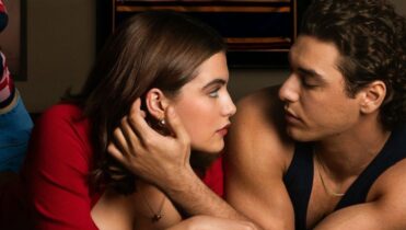 'Keep Pretending' de After Hours y Josh Heusteon