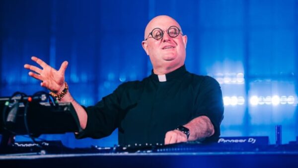 Padre Guilherme en Guadalajara en concierto