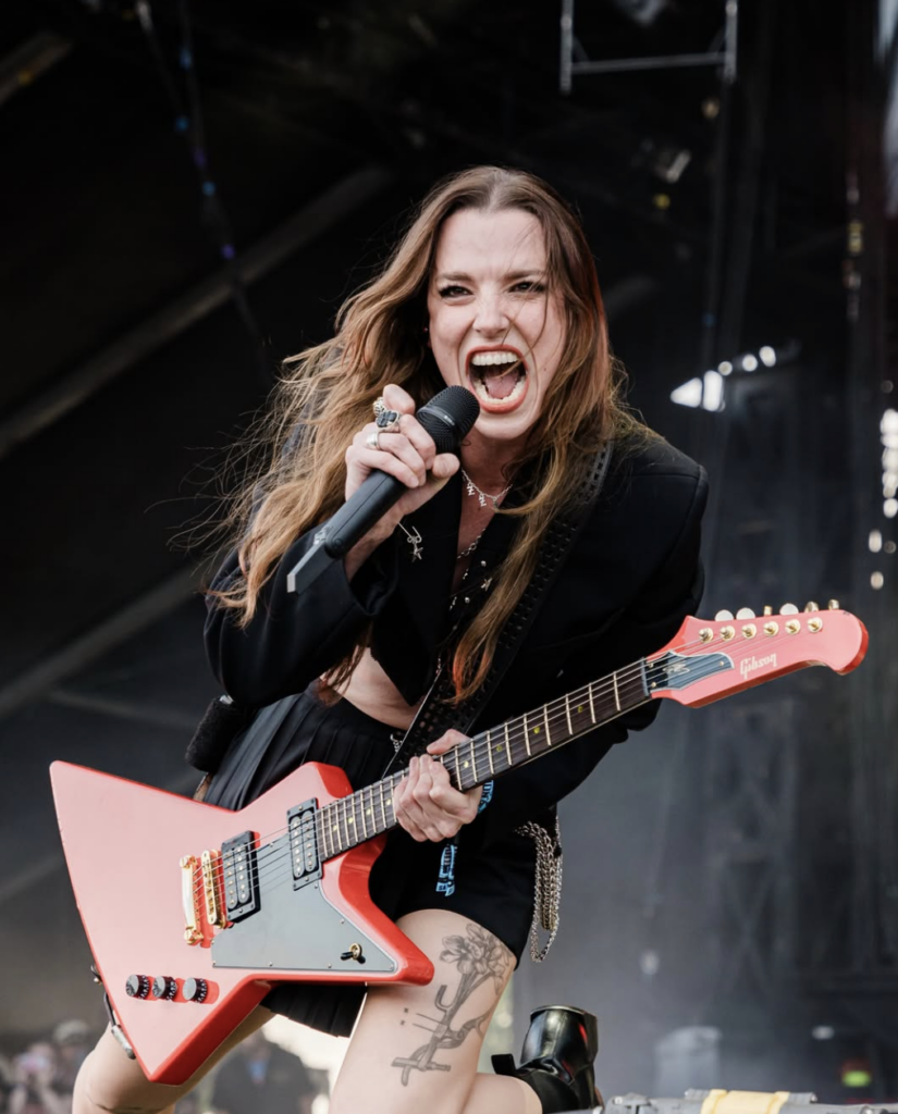 lzzy hale de la banda Halestorm